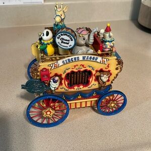 Enesco Workin' For Peanuts Lighted Action Musical Circus Wagon